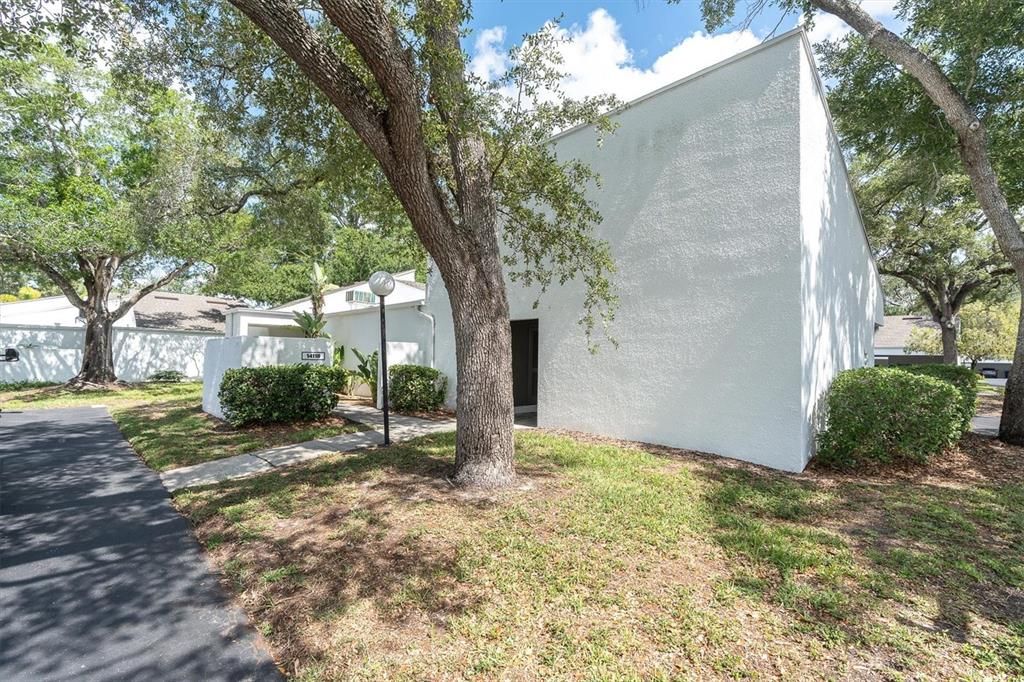 Active With Contract: $395,000 (2 beds, 2 baths, 1308 Square Feet)