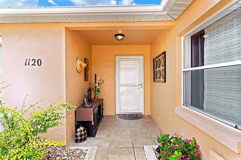 For Sale: $395,000 (2 beds, 2 baths, 1156 Square Feet)