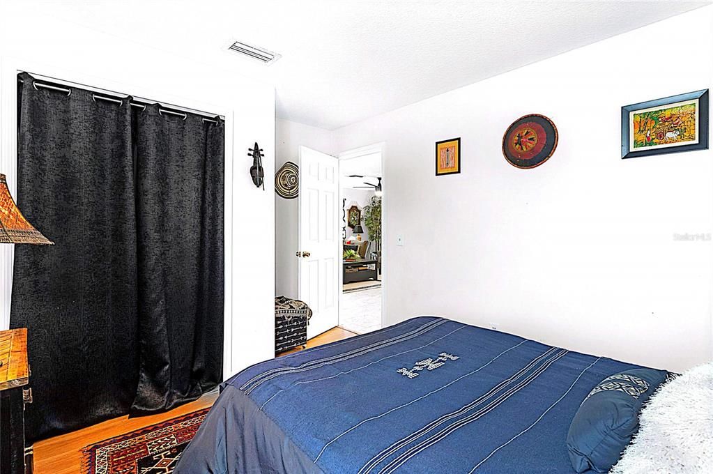 For Sale: $395,000 (2 beds, 2 baths, 1156 Square Feet)