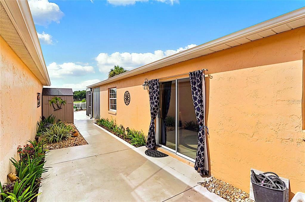 For Sale: $395,000 (2 beds, 2 baths, 1156 Square Feet)