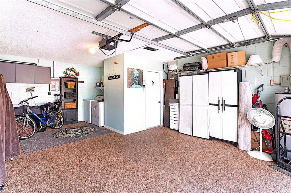 For Sale: $395,000 (2 beds, 2 baths, 1156 Square Feet)