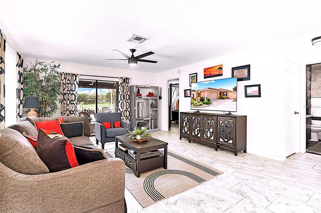 For Sale: $395,000 (2 beds, 2 baths, 1156 Square Feet)
