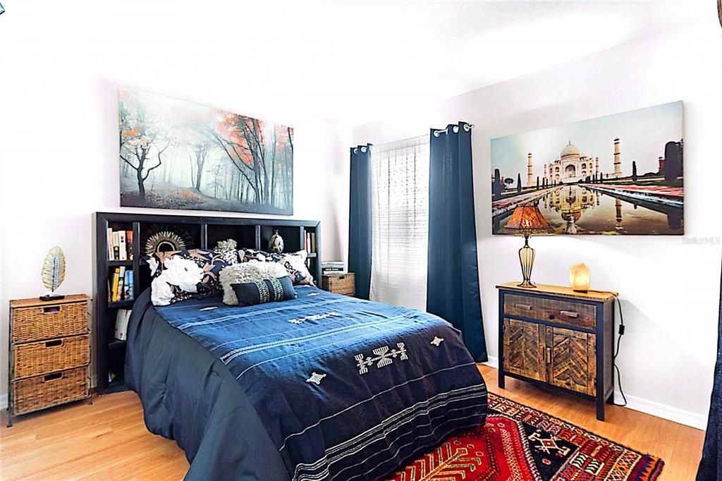 For Sale: $395,000 (2 beds, 2 baths, 1156 Square Feet)