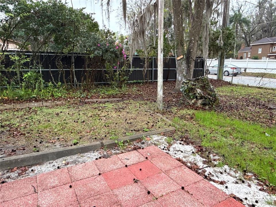 For Rent: $2,100 (3 beds, 2 baths, 1573 Square Feet)