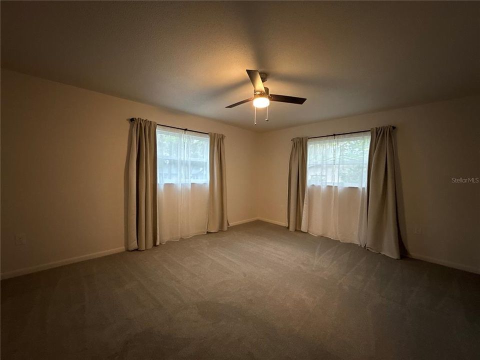 For Rent: $2,100 (3 beds, 2 baths, 1573 Square Feet)
