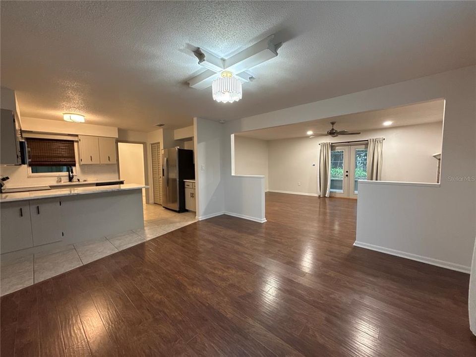 For Rent: $2,100 (3 beds, 2 baths, 1573 Square Feet)