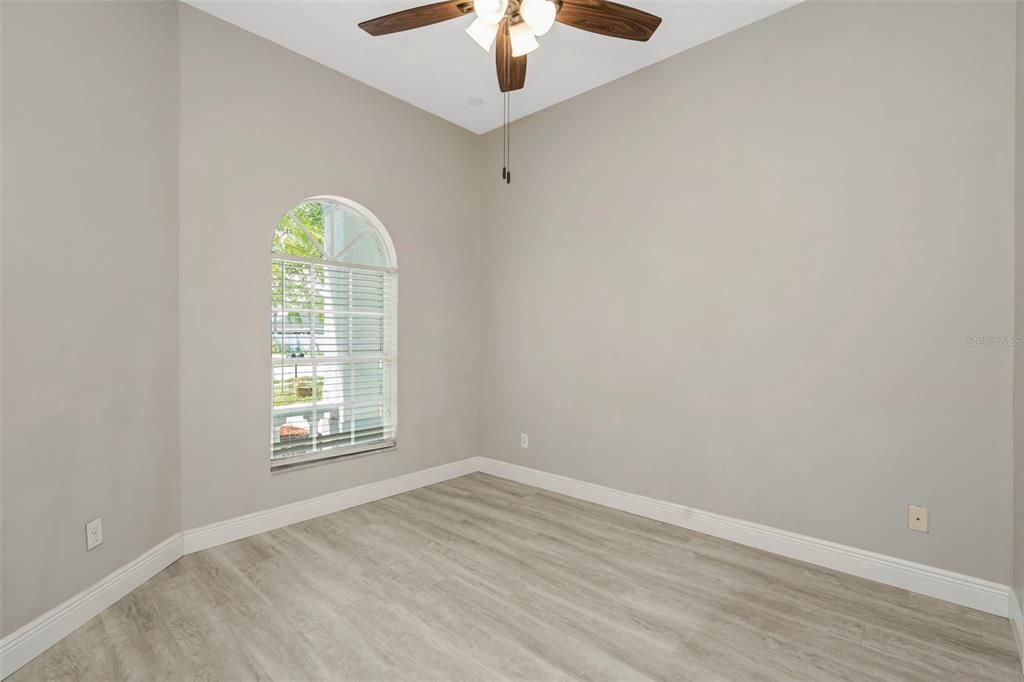 For Sale: $585,000 (4 beds, 2 baths, 1880 Square Feet)