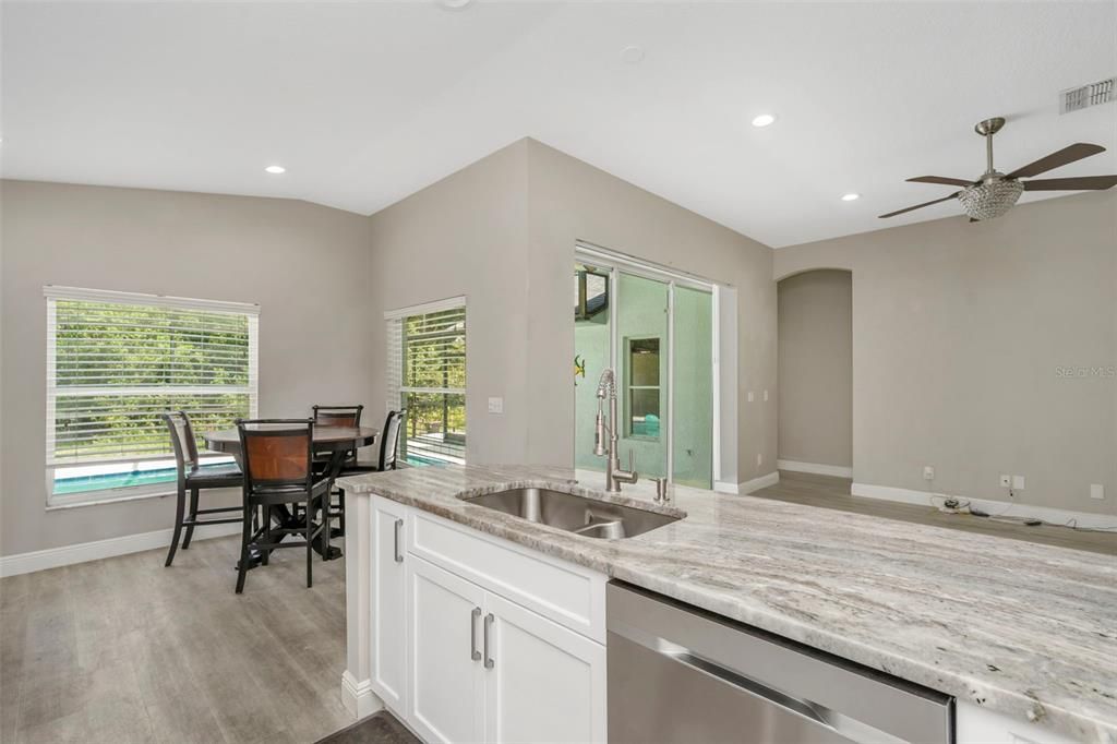 For Sale: $585,000 (4 beds, 2 baths, 1880 Square Feet)