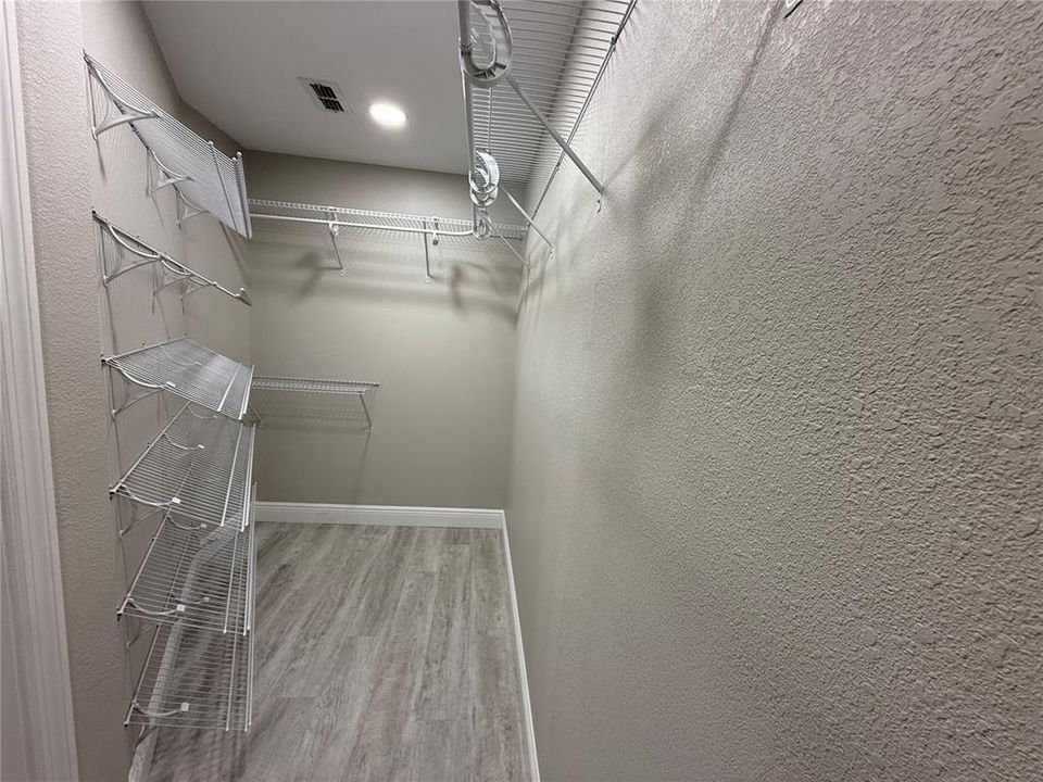 For Sale: $585,000 (4 beds, 2 baths, 1880 Square Feet)