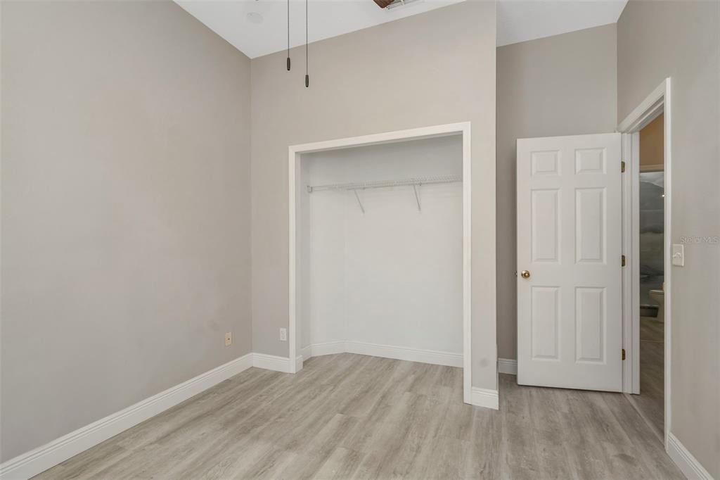 For Sale: $585,000 (4 beds, 2 baths, 1880 Square Feet)