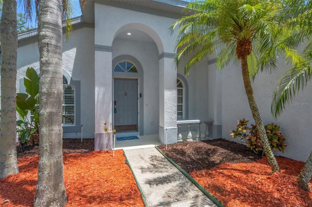 For Sale: $585,000 (4 beds, 2 baths, 1880 Square Feet)