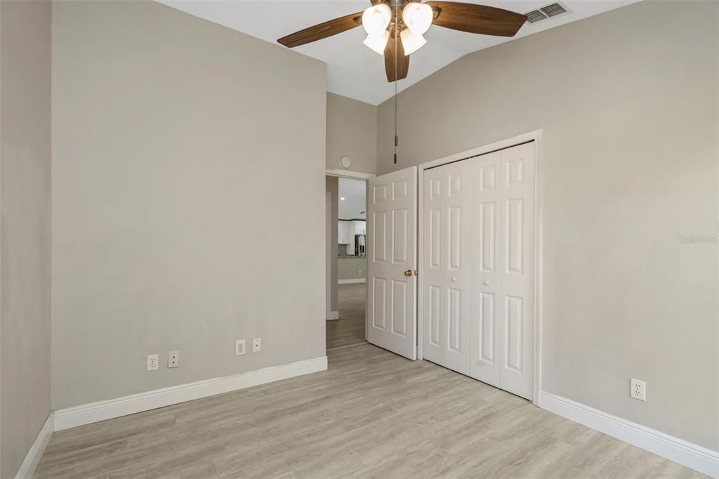 For Sale: $585,000 (4 beds, 2 baths, 1880 Square Feet)