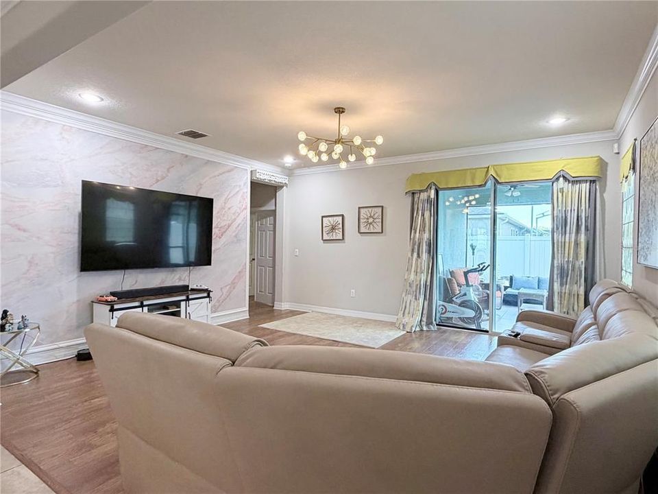 For Sale: $599,000 (4 beds, 3 baths, 2811 Square Feet)