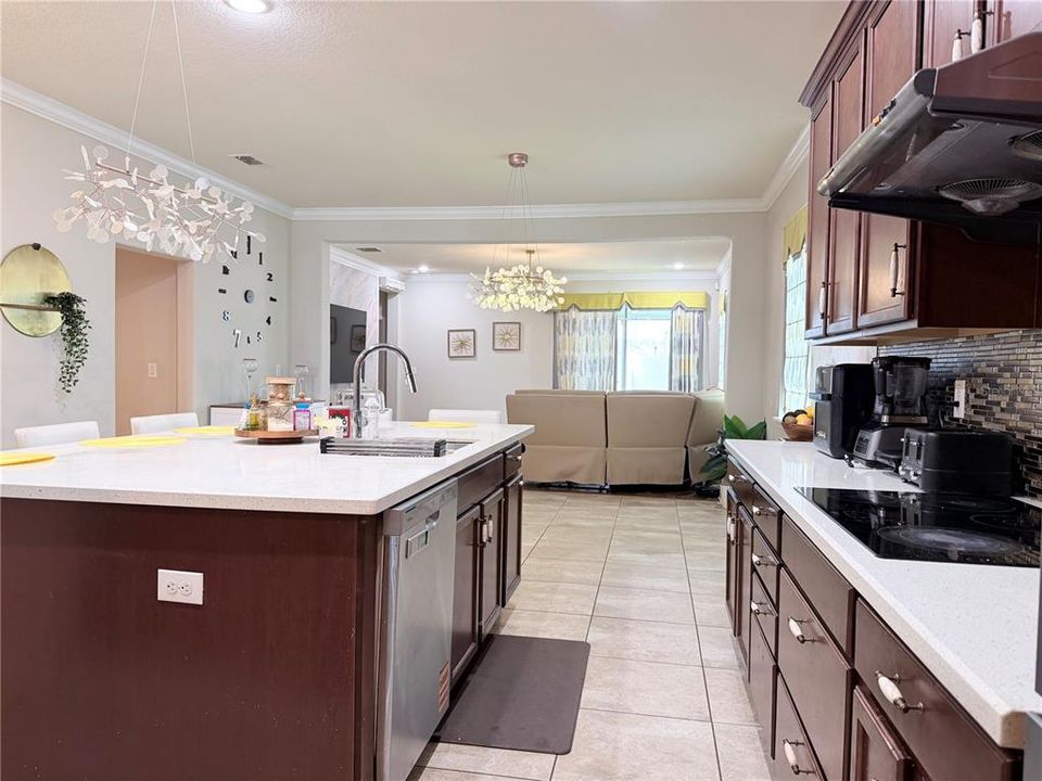 For Sale: $599,000 (4 beds, 3 baths, 2811 Square Feet)