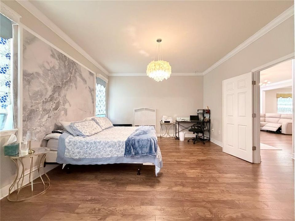 For Sale: $599,000 (4 beds, 3 baths, 2811 Square Feet)
