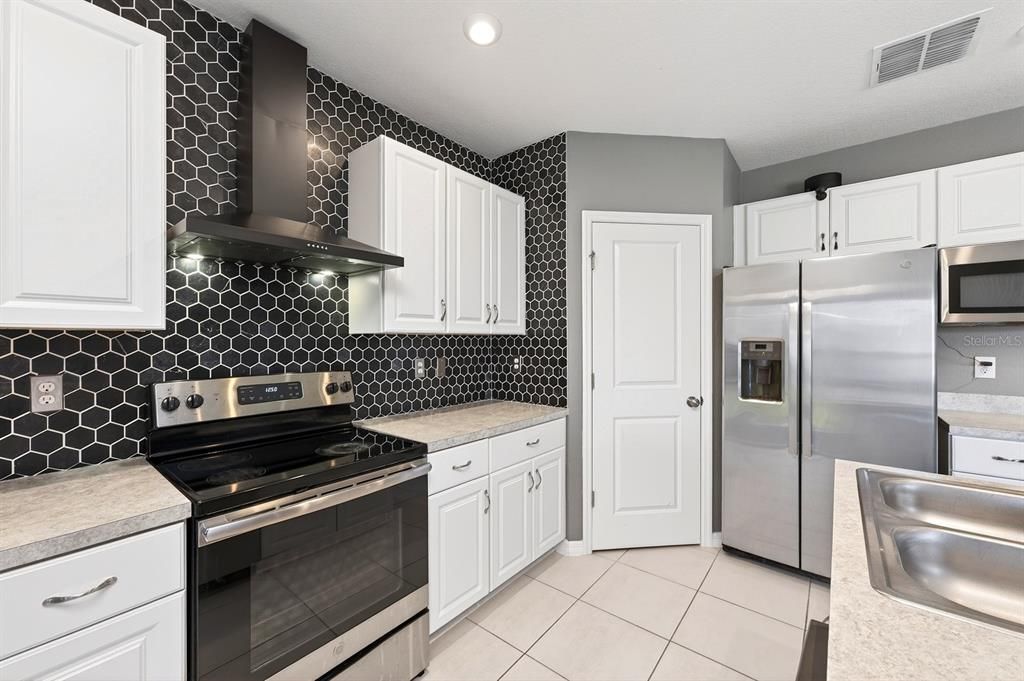 En Venta: $320,000 (3 camas, 2 baños, 1540 Pies cuadrados)