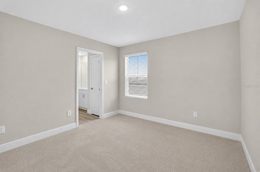 В аренду: $4,700 (6 спален, 4 ванн, 3357 Квадратных фут)
