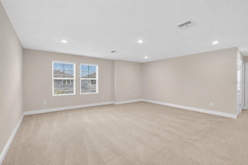 В аренду: $4,700 (6 спален, 4 ванн, 3357 Квадратных фут)
