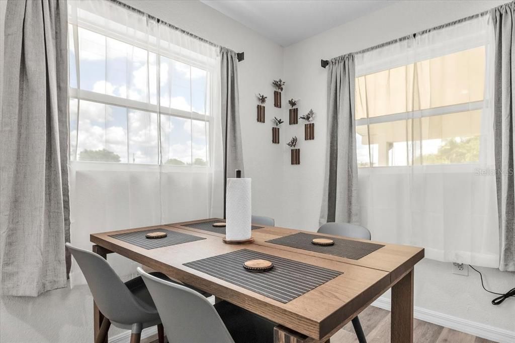 For Sale: $229,000 (3 beds, 1 baths, 975 Square Feet)