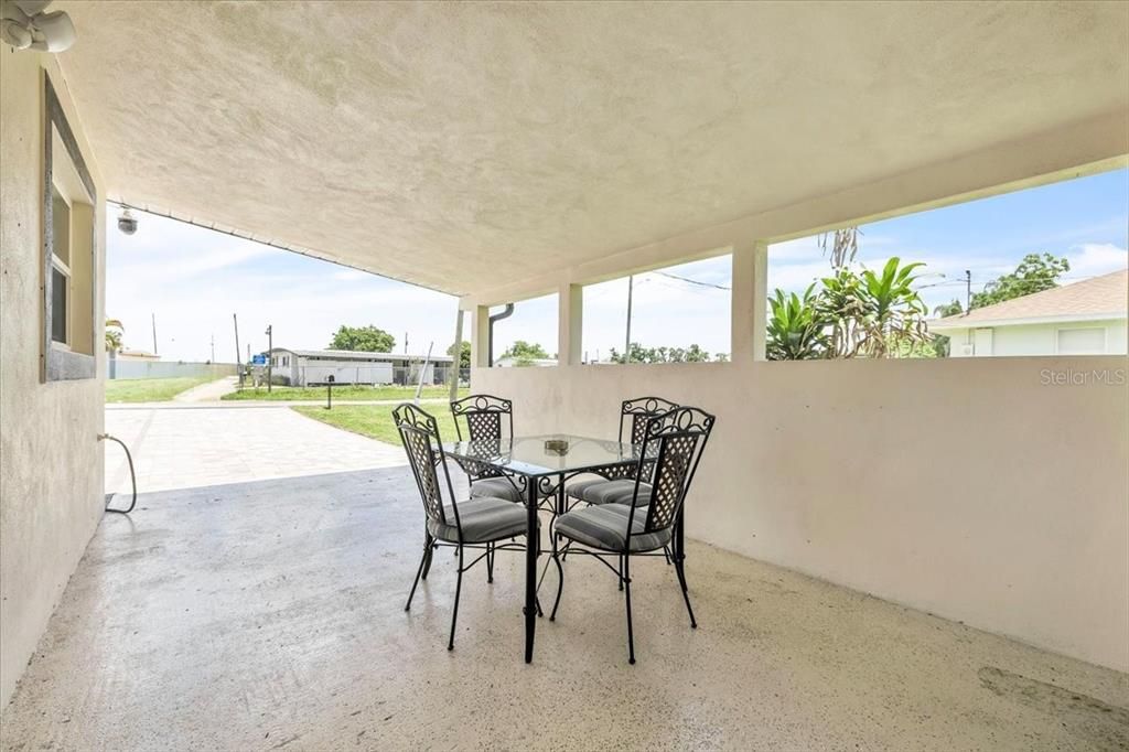 For Sale: $229,000 (3 beds, 1 baths, 975 Square Feet)