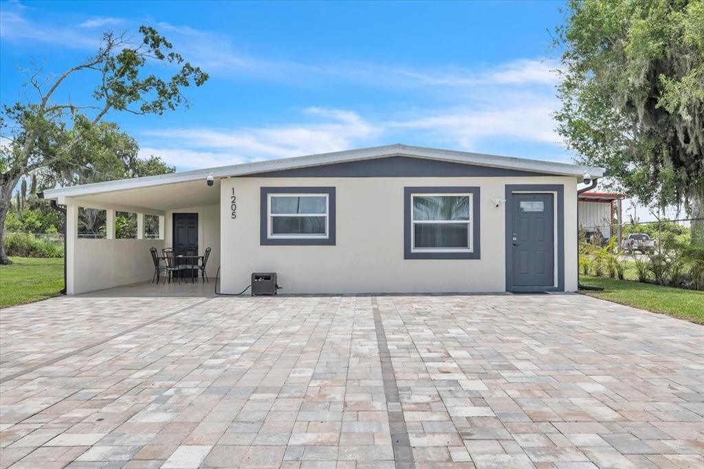 For Sale: $229,000 (3 beds, 1 baths, 975 Square Feet)