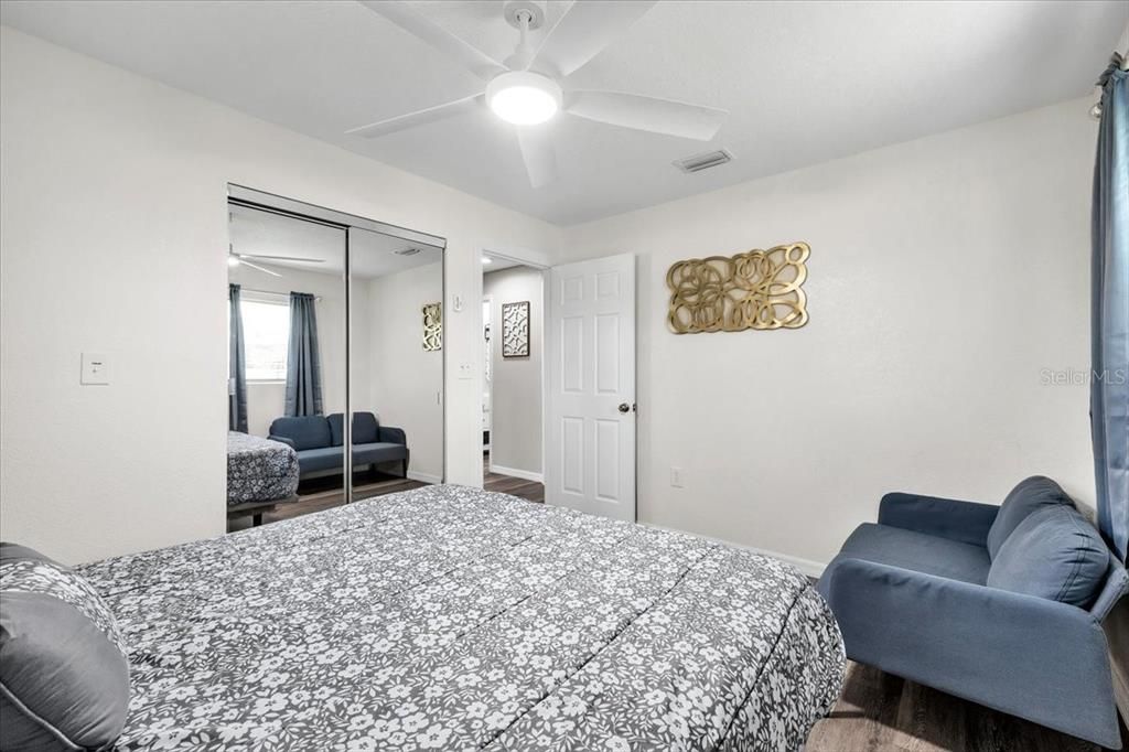 For Sale: $229,000 (3 beds, 1 baths, 975 Square Feet)