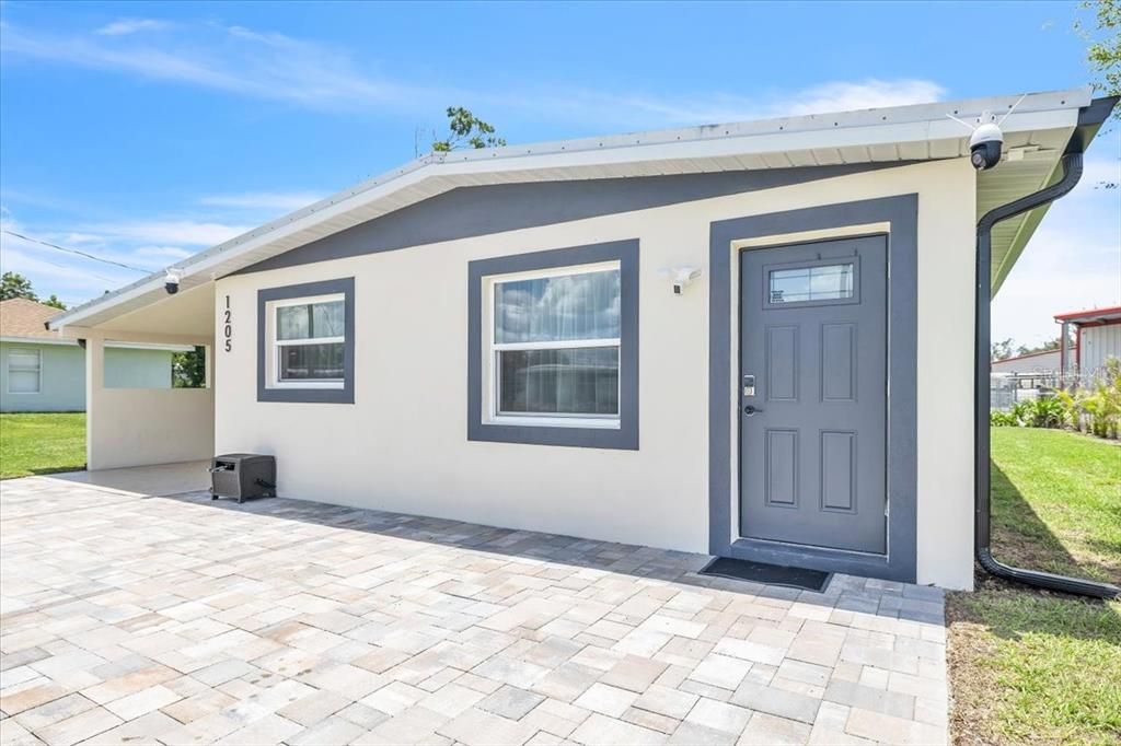 For Sale: $229,000 (3 beds, 1 baths, 975 Square Feet)