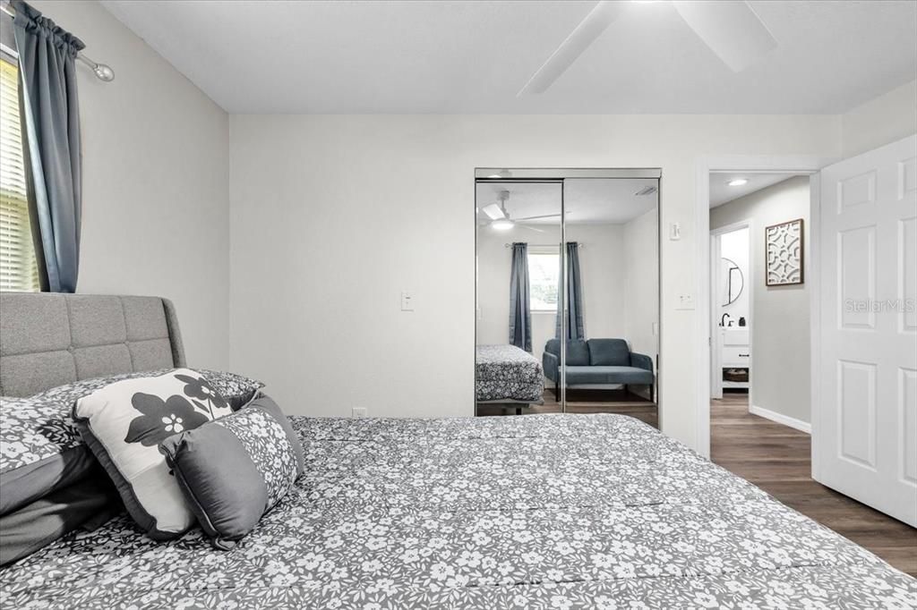 For Sale: $229,000 (3 beds, 1 baths, 975 Square Feet)