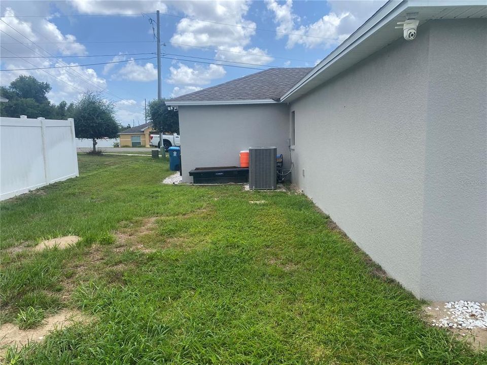 For Sale: $309,000 (3 beds, 2 baths, 1380 Square Feet)