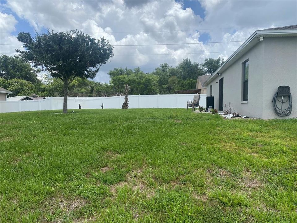 For Sale: $309,000 (3 beds, 2 baths, 1380 Square Feet)
