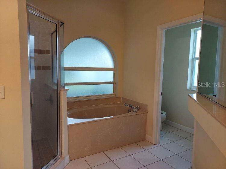 For Sale: $335,000 (3 beds, 2 baths, 1840 Square Feet)
