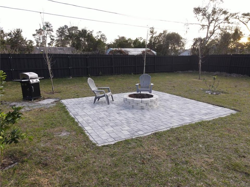 For Rent: $2,300 (4 beds, 2 baths, 1620 Square Feet)