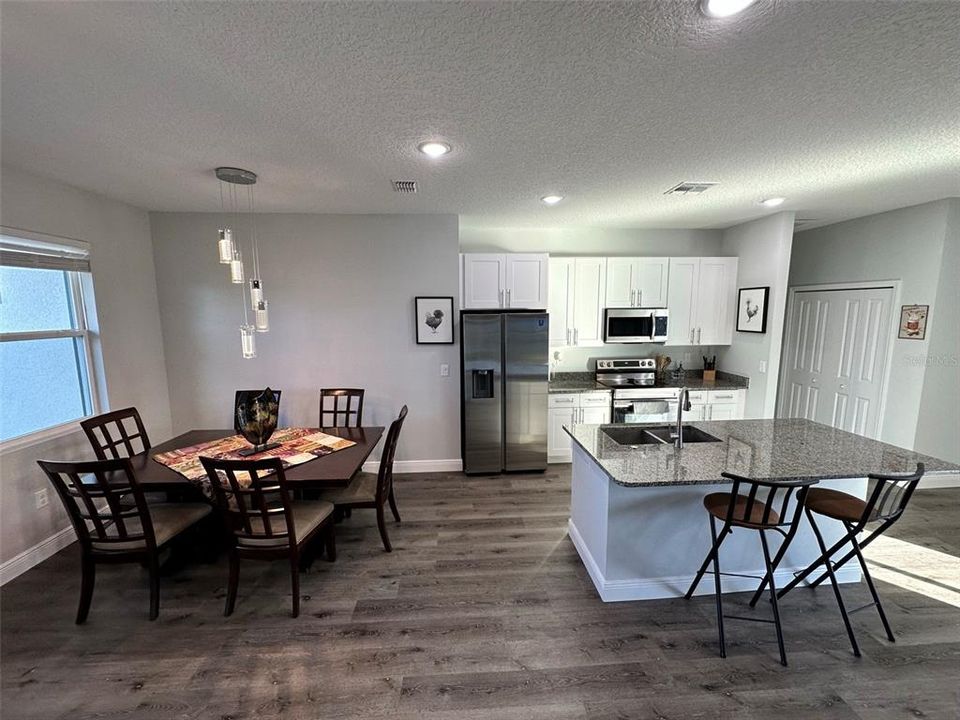 For Rent: $2,300 (4 beds, 2 baths, 1620 Square Feet)