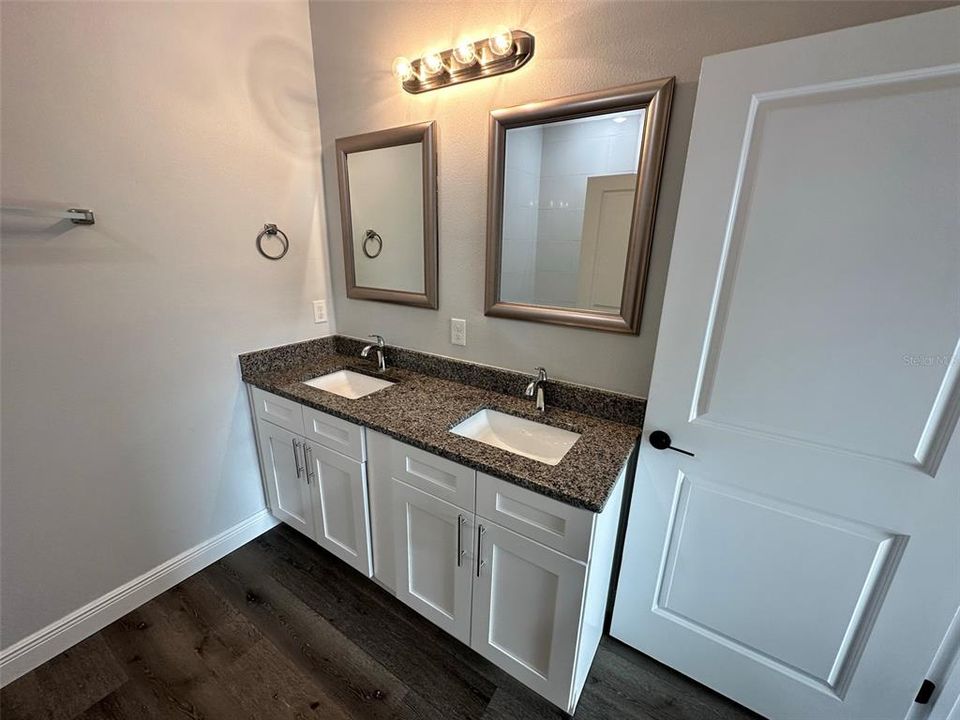 For Rent: $2,300 (4 beds, 2 baths, 1620 Square Feet)