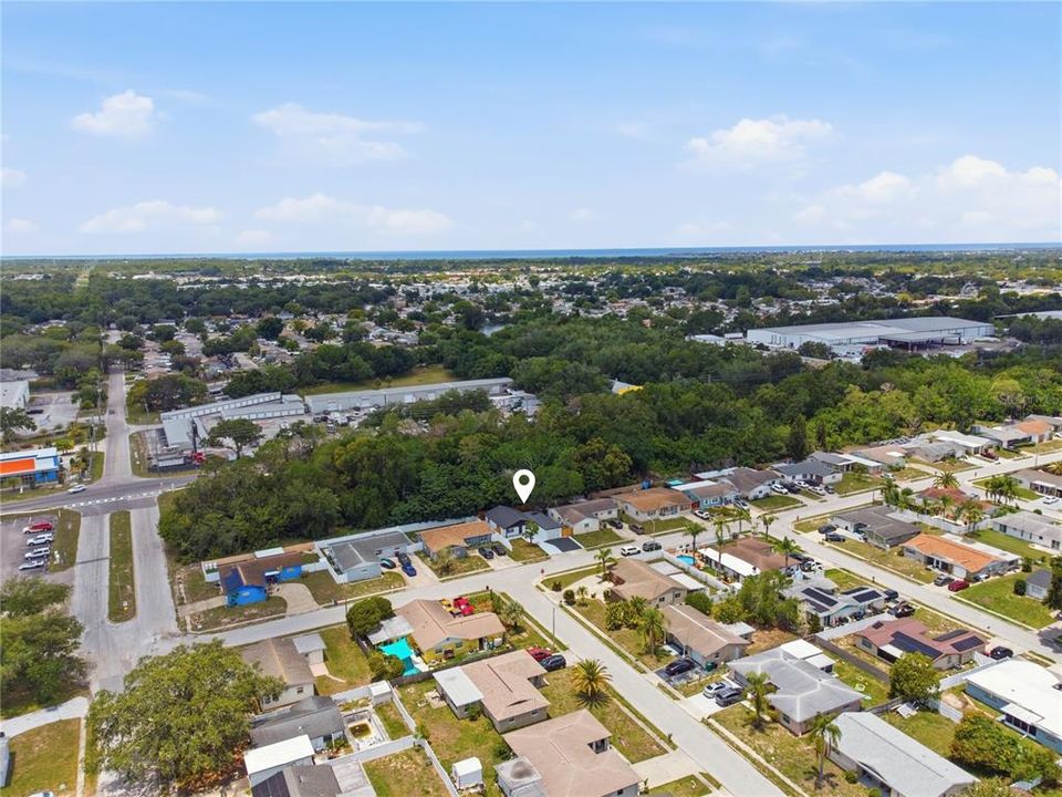 For Sale: $275,000 (3 beds, 2 baths, 894 Square Feet)