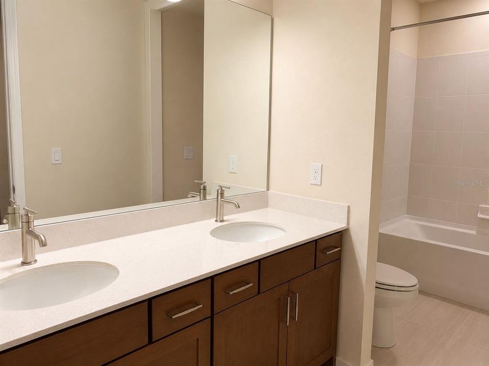 For Sale: $950,000 (5 beds, 4 baths, 3820 Square Feet)
