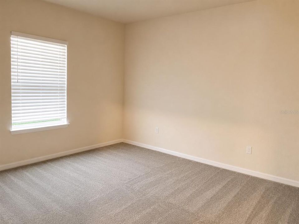 For Sale: $950,000 (5 beds, 4 baths, 3820 Square Feet)