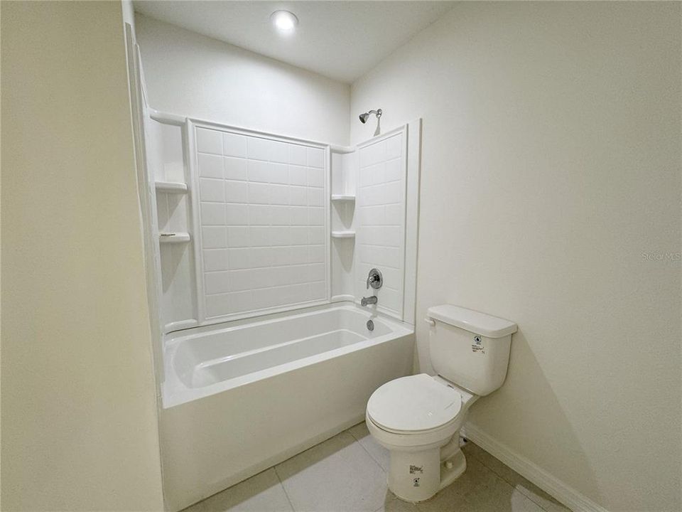En Venta: $398,000 (5 camas, 3 baños, 2767 Pies cuadrados)
