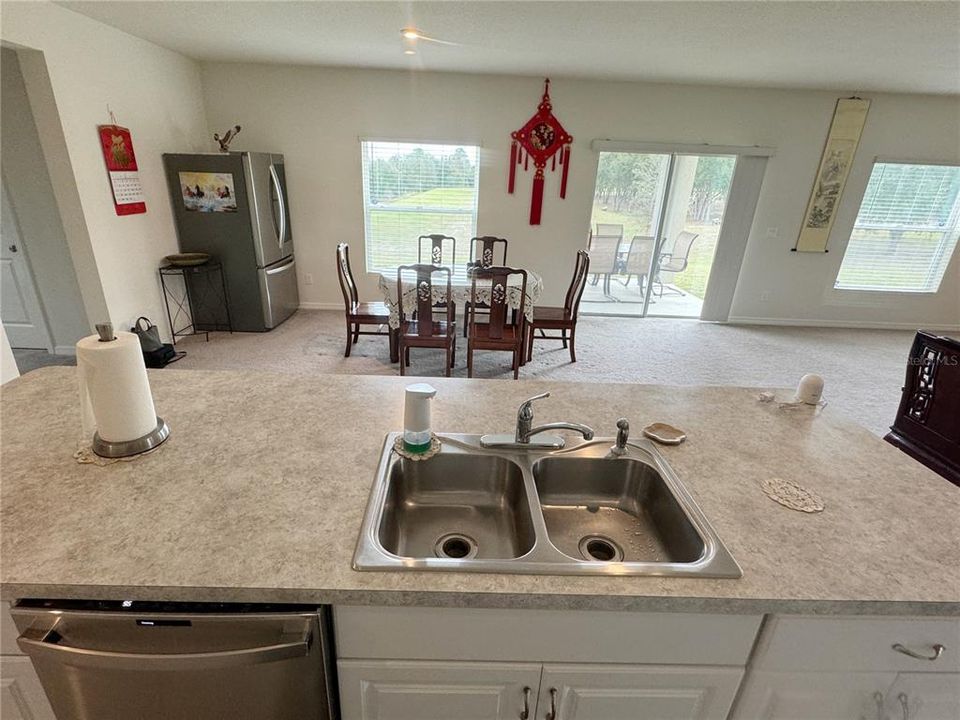 En Venta: $398,000 (5 camas, 3 baños, 2767 Pies cuadrados)