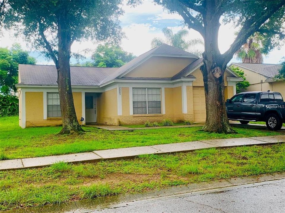 For Rent: $1,800 (3 beds, 2 baths, 1244 Square Feet)