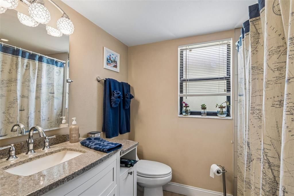 For Sale: $230,000 (2 beds, 2 baths, 1100 Square Feet)