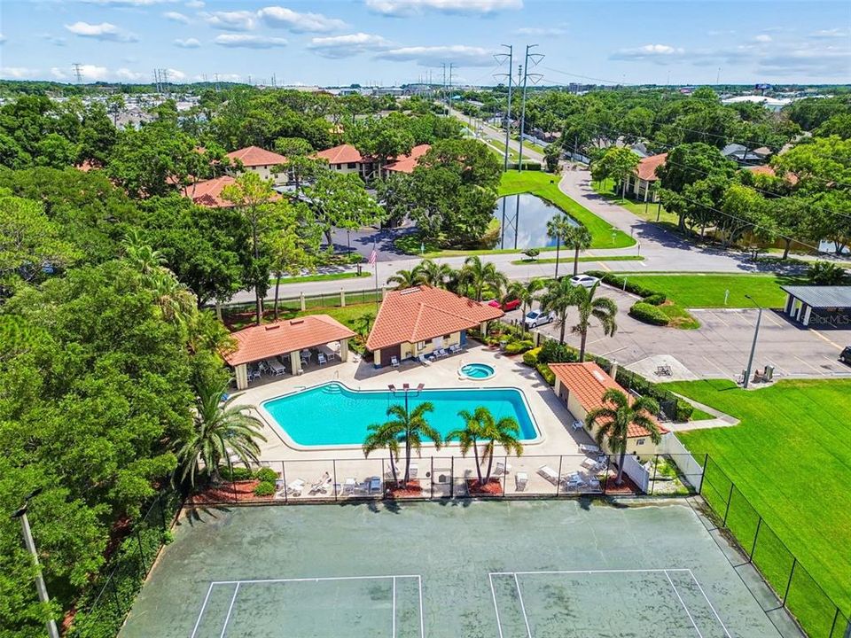 For Sale: $230,000 (2 beds, 2 baths, 1100 Square Feet)