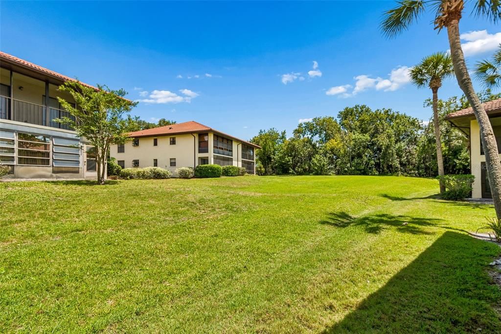 For Sale: $230,000 (2 beds, 2 baths, 1100 Square Feet)