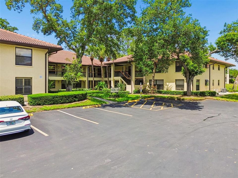 For Sale: $230,000 (2 beds, 2 baths, 1100 Square Feet)