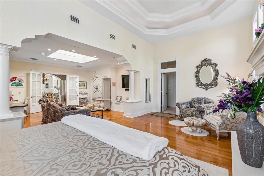 For Sale: $1,999,999 (4 beds, 4 baths, 4457 Square Feet)