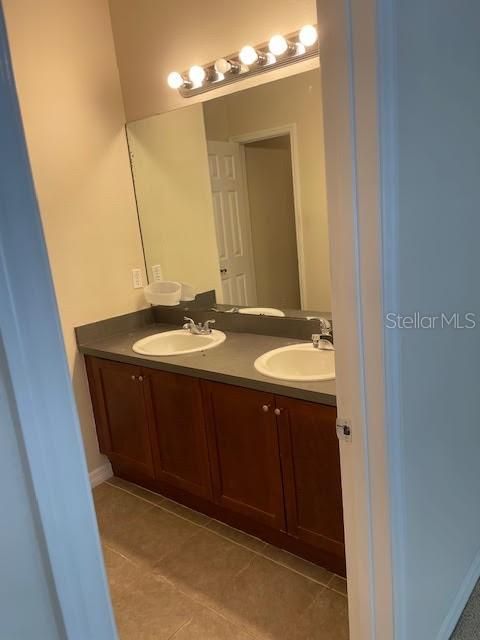 For Rent: $2,100 (3 beds, 3 baths, 1602 Square Feet)