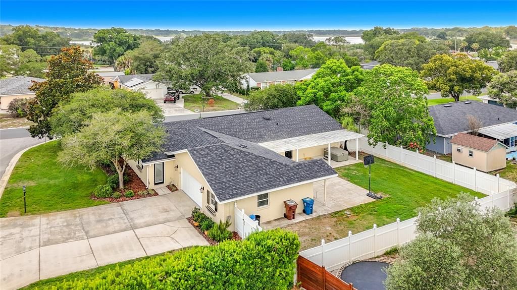 For Sale: $334,900 (3 beds, 2 baths, 2039 Square Feet)