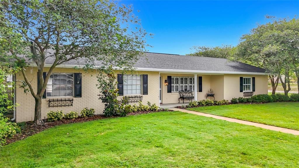 For Sale: $334,900 (3 beds, 2 baths, 2039 Square Feet)