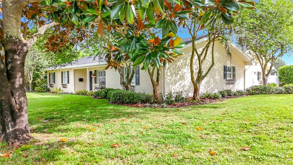 For Sale: $334,900 (3 beds, 2 baths, 2039 Square Feet)