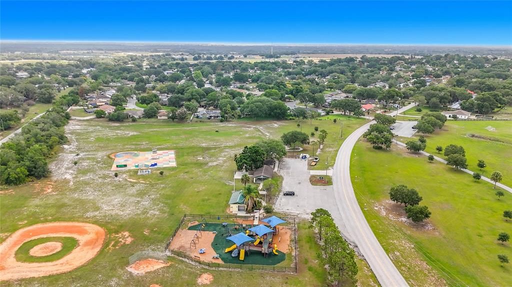 For Sale: $334,900 (3 beds, 2 baths, 2039 Square Feet)